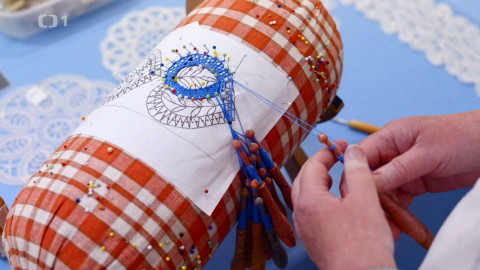 Co naše babičky uměly a na co my jsme zapomněli - Krajka i duha