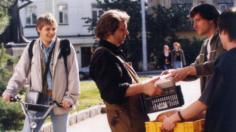 Dobrá čtvrť - 2/11 Na vlastních nohách