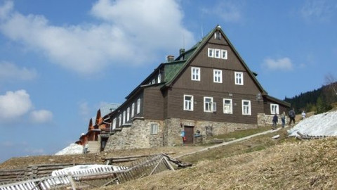 Na vrcholky hor s Vladimírem Čechem - Chata Dvoračky