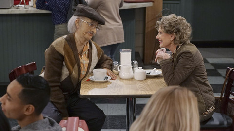 Tajný život K.C. - 10/26 Tancuj, jakoby se nikdo nekoukal