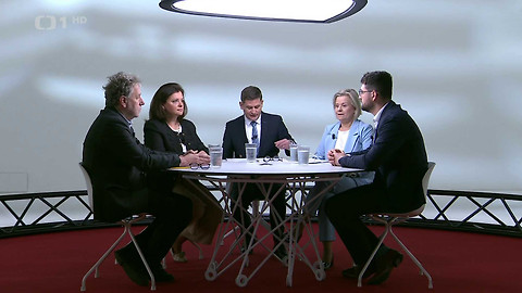 Nedělní debata - 29. března 12:00