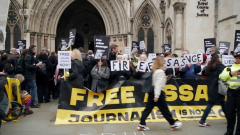 Evropa dnes - Strážci pravdy - Julian Assange a temná tajemství války