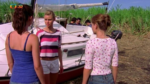 Surfařky z vesmíru - Epizoda 13/26