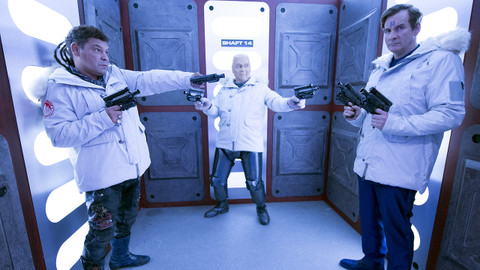 Červený trpaslík - 6/6 Džin z lahve