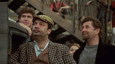 Byl jednou jeden dům - 1/5 Stěhovavá trafika