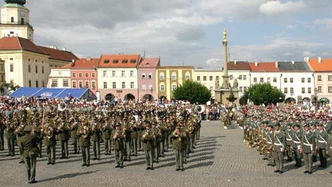 Defilé vojenských hudeb - Defilé 2003