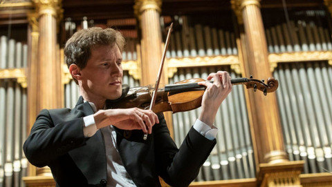 Pomáháme s Českou filharmonií