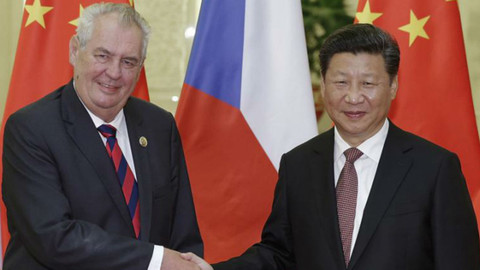 Mimořádné pořady ČT24 - Čínský prezident v Praze