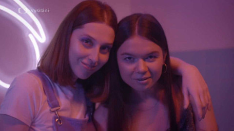 Na záchodcích - 1/10 První sex