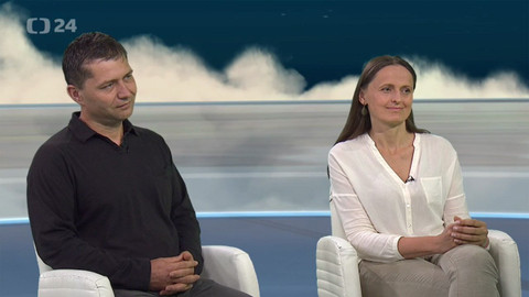 Objektiv ČT24 - Šárka Kuchtová a Tomáš Vlach