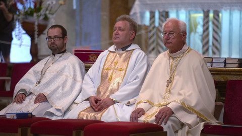 Cesty víry - Tajný kněz v Československé televizi