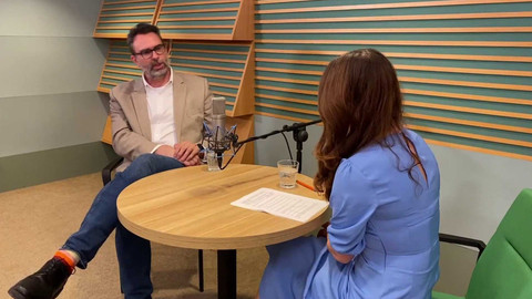 Background ČT24 - Erik Tabery