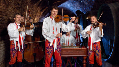 Vínečko - Z Velkých Bílovic z Habánského sklepa o veltlínu zeleném