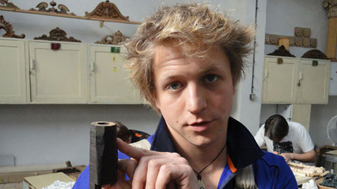 Devatero řemesel - Tomáš Klus uměleckým řezbářem