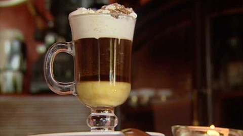 Pod pokličkou - Osm šálků kávy nalomí ti zdraví