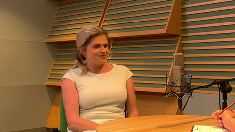 Background ČT24 - Darina Vymětalíková