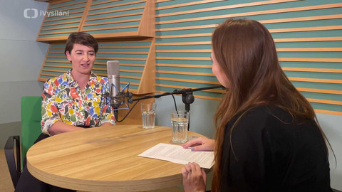 Background ČT24 - Kateřina Šafaříková