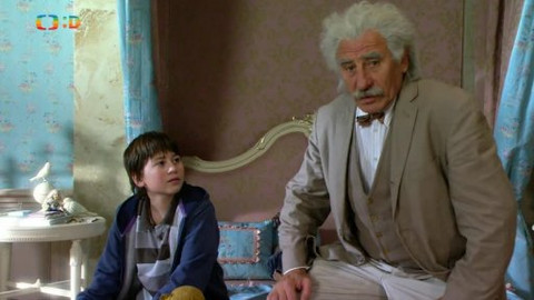 Špačkovi v síti času - 10/16 Na útěku