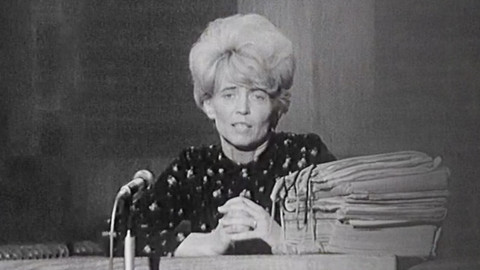 Zvědavá kamera - Recese - Všichni skýtáme na vlastní účet