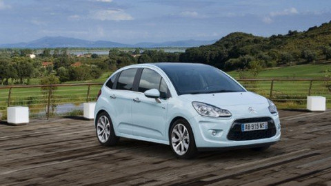 Auto Moto Revue - 27. března 2010