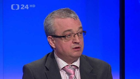 90’ ČT24 - Bude se v restauracích opět kouřit?