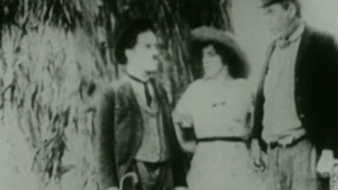 Grotesky - Chaplin jako nápadník