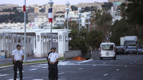 Mimořádné pořady ČT24 - Útok v Nice