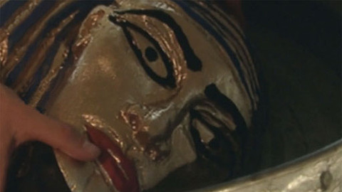 Interpol - 8/13 Krádež historie