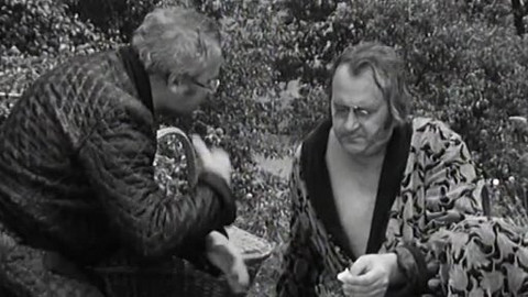 Byli jednou dva písaři - 5/10 Likér