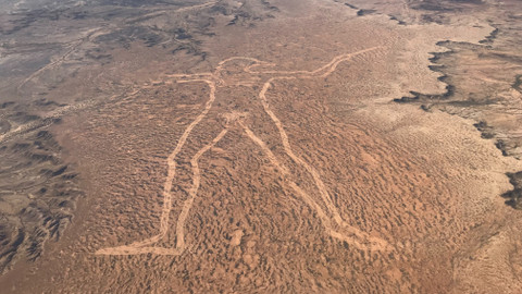 Tajemství skrytá v písku - Epizoda 1/6