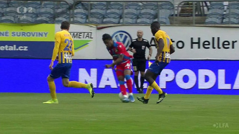 Fotbal - Slezský FC Opava - FC Viktoria Plzeň