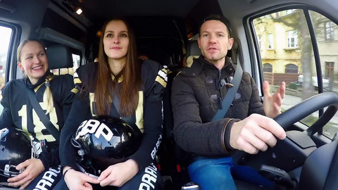 Auto Moto Revue - Mladí řidiči jsou problém