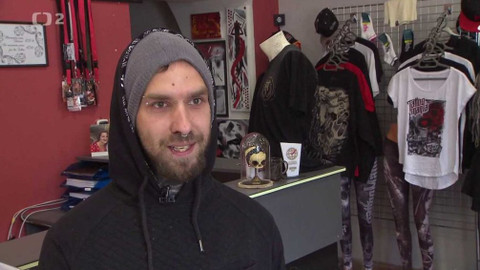 Pološero - Čipovaní lidé