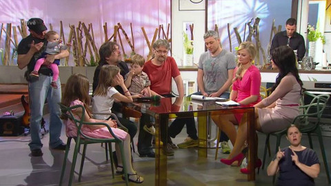 Sama doma - 12. května 2017