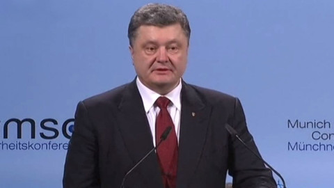 Mimořádné pořady ČT24 - Brífink prezidenta Petra Porošenka