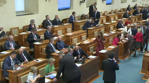 Záznam z jednání schůze Senátu PČR - 21. května