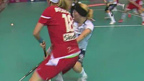 MS ve florbalu žen 2011 Švýcarsko - Česko - Finsko