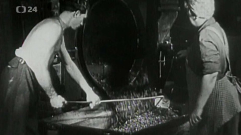 Třetí republika - 6/10 Republika vstává z popela