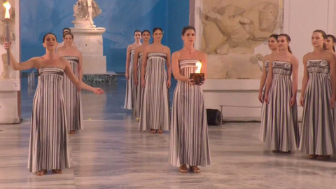 Slavnostní zapálení olympijského ohně 2025: Slavnostní předání olympijského ohně