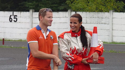 Auto Moto Revue - Zjistíme, kdo je skvělý řidič, otestujeme nový Golf a vyzkoušíme bezpečnostní systémy