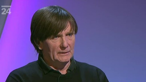 Před půlnocí - 4. dubna 2012