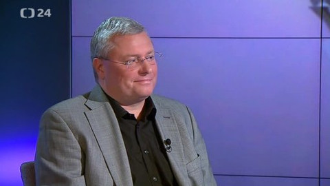 Před půlnocí - 19. listopadu 2013