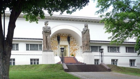 Za domy milovníků umění s profesorem Pavlem Zatloukalem - Epizoda 2/7