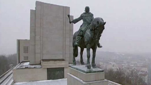 Ta naše povaha česká - Památník Vítkov - danajský dar?