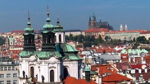 Praha, město věží - 8/16 Věže Staroměstského náměstí a okolí