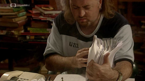 Black Books - 14/18 Sloni a slepice