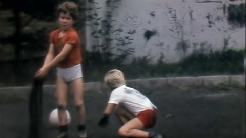 Archiv dne - 11. říjen 1985: Školní hřiště