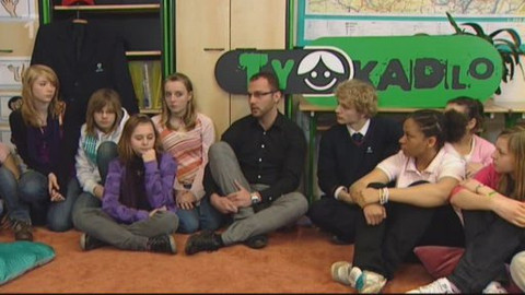 Tykadlo - Uniformy ve škole