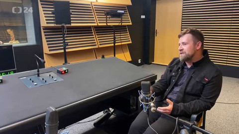 Background ČT24 - Pavel Němeček