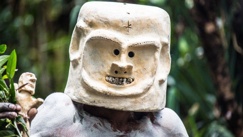 Papua-Nová Guinea, život kmenů - 1/4 Vysočina